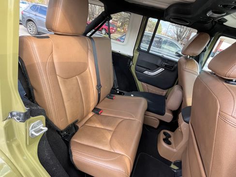 Used 2013 Jeep Wrangler Unlimited Rubicon w/ Connectivity Group image 23