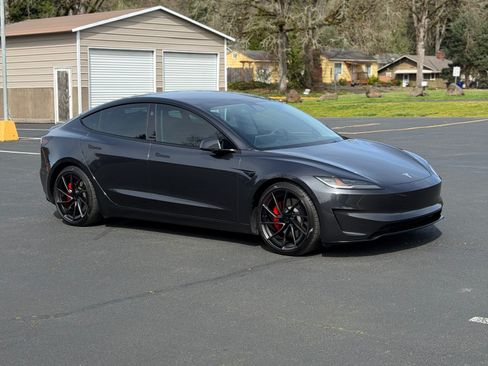 Used 2024 Tesla Model 3 Performance image 1