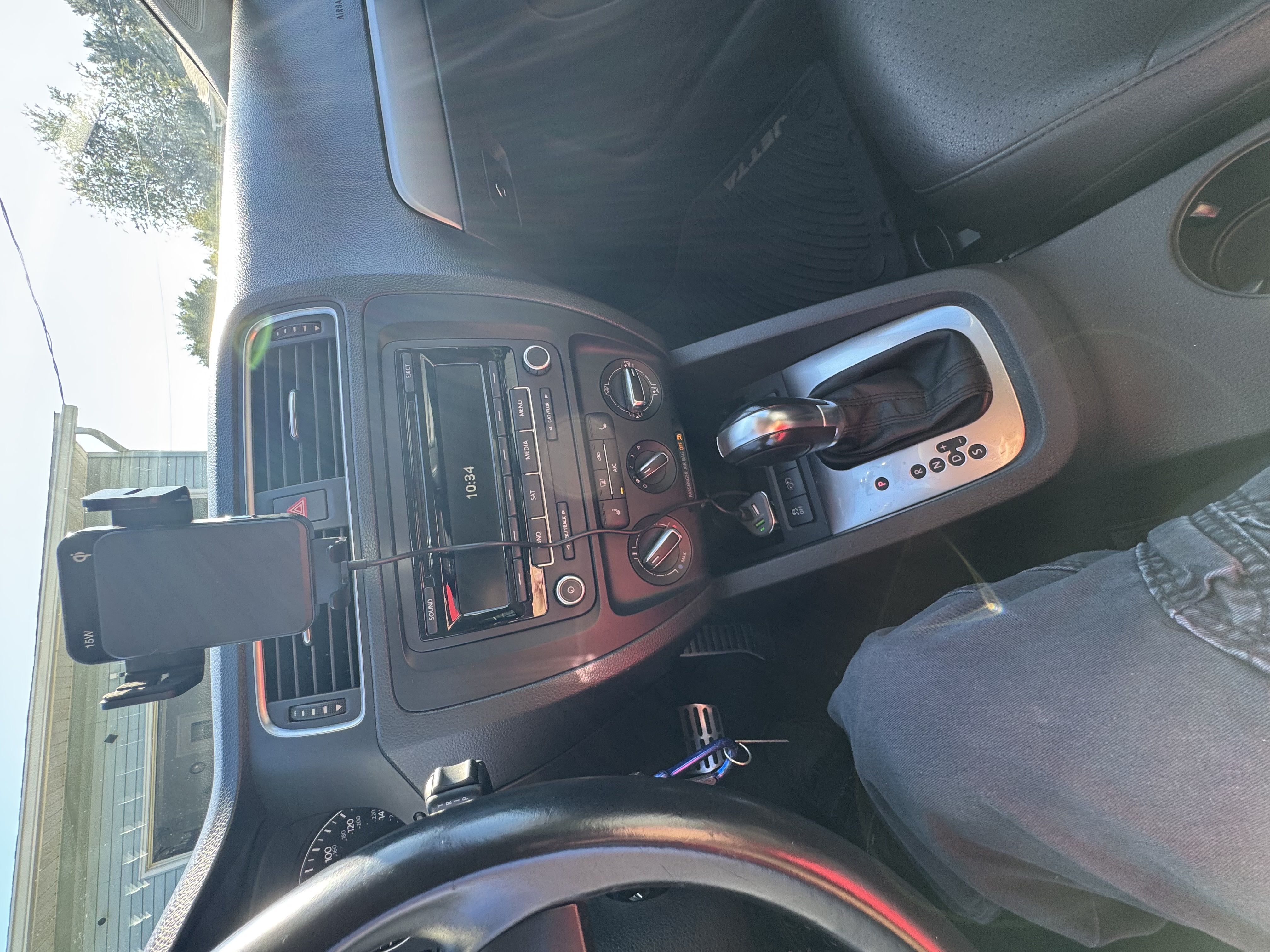 Used 2014 Volkswagen Jetta SE FWD image 24