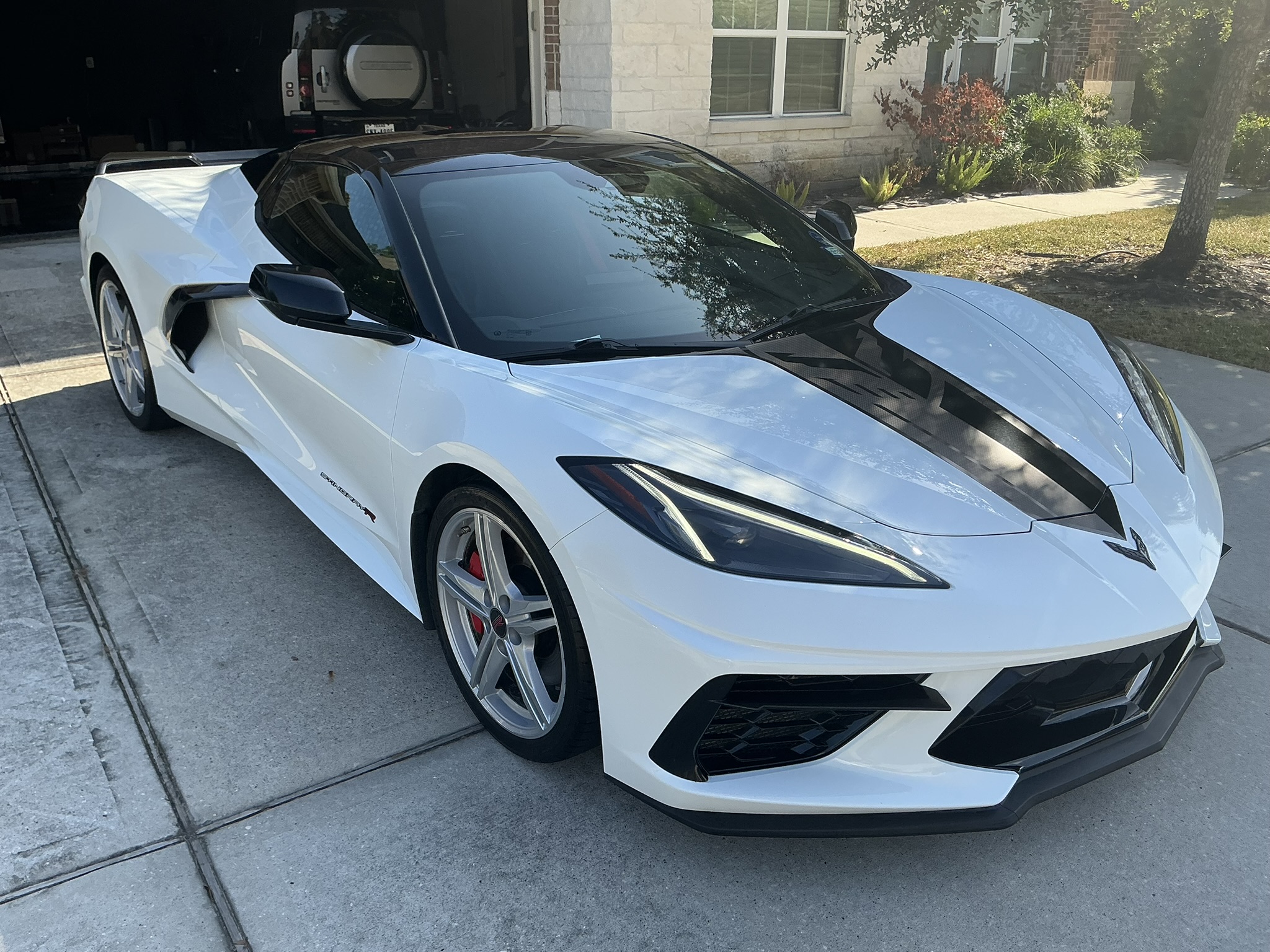 Used 2024 Chevrolet Corvette Stingray Convertible w/ Z51 Performance Package RWD image 16