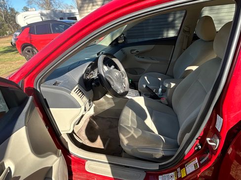 Used 2013 Toyota Corolla L image 5