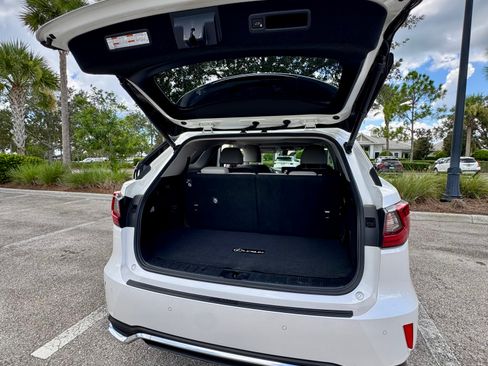 Used 2019 Lexus RX 450hL Premium w/ Premium Package image 16