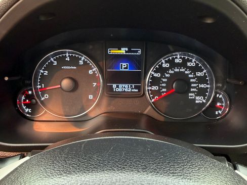Used 2014 Subaru Outback 3.6R Limited w/ Moonroof Package AWD/4WD image 18