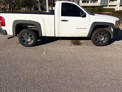 Used 2010 Chevrolet Silverado 1500 W/T image 5