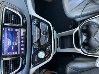 Used 2019 Chrysler Pacifica Touring-L Plus w/ Advanced Safetytec Group FWD image 6