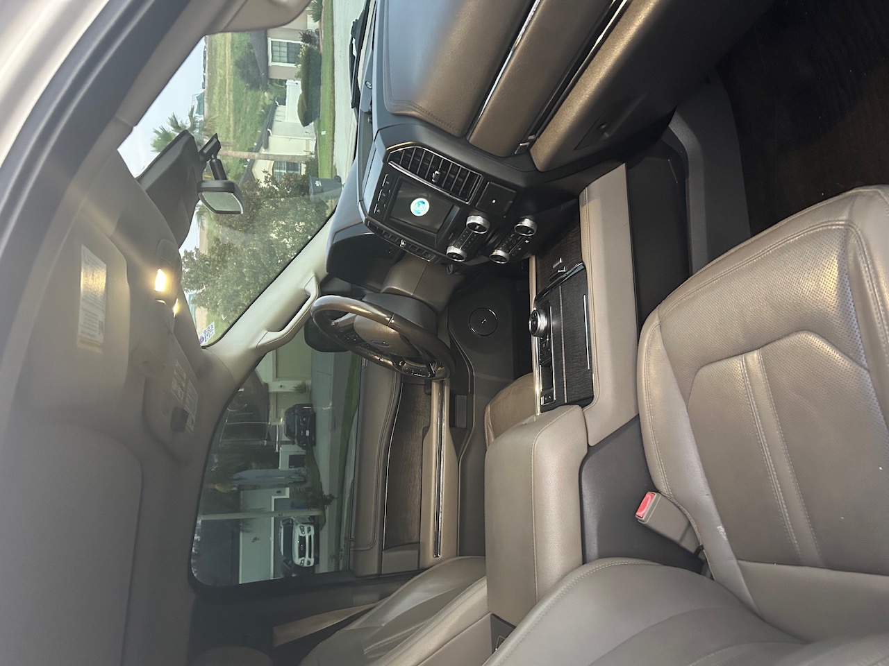 Used 2018 Ford Expedition Limited w/ Equipment Group 301A RWD image 13