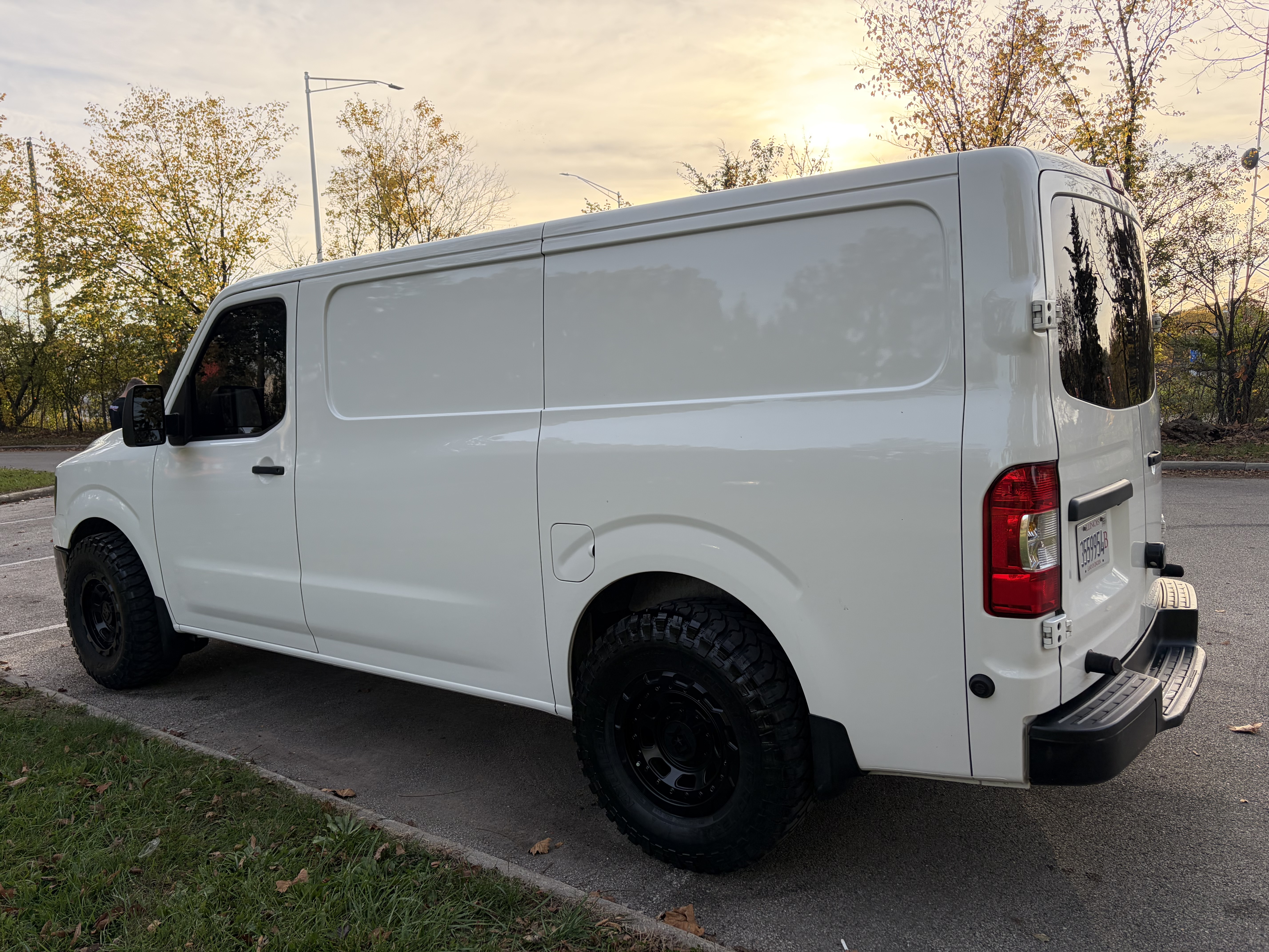 Used 2018 Nissan NV 1500 S w/ Rear Door Glass Package RWD image 13