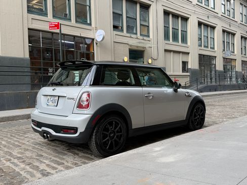 Used 2013 MINI Cooper S image 4