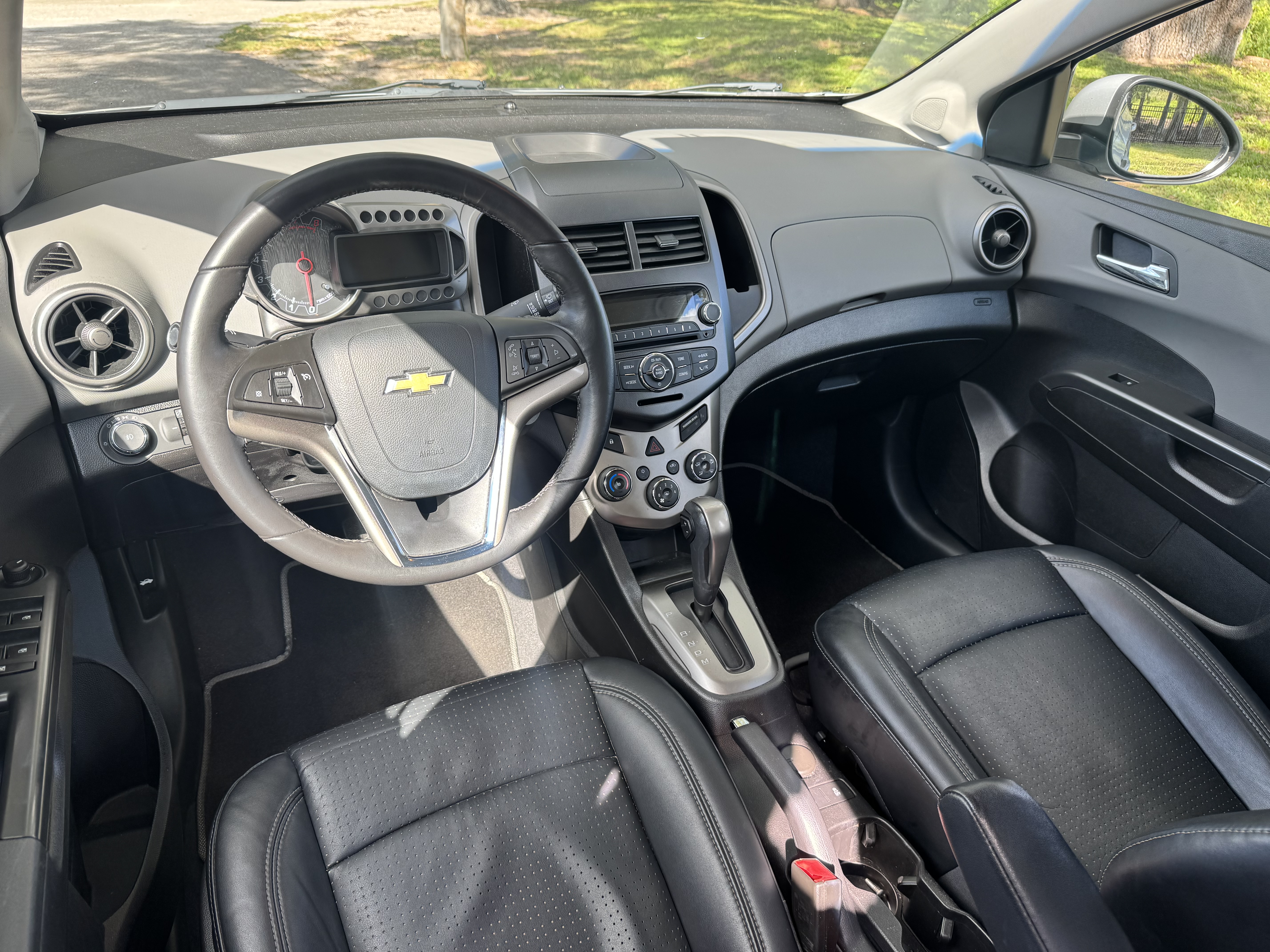 Used 2012 Chevrolet Sonic LTZ FWD image 10
