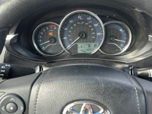 Used 2016 Toyota Corolla LE image 5