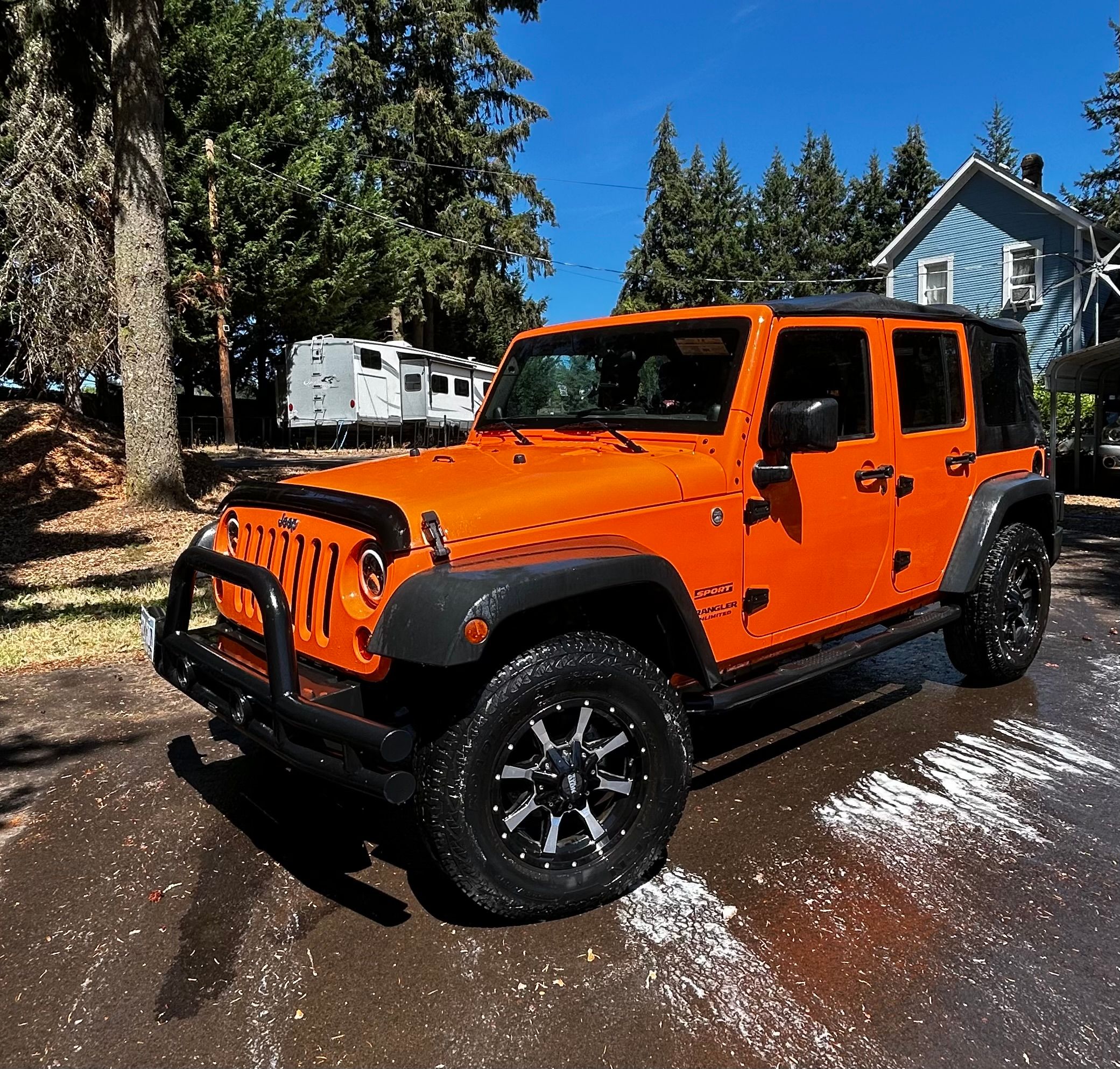 Used 2012 Jeep Wrangler Unlimited Sport w/ Connectivity Group AWD/4WD image 1