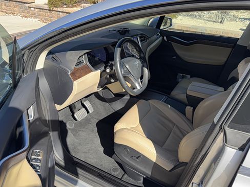 Used 2017 Tesla Model X 100D image 13
