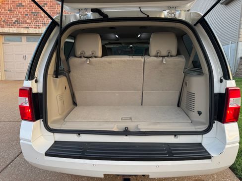 Used 2014 Ford Expedition Limited w/ Equipment Group 301A AWD/4WD image 19