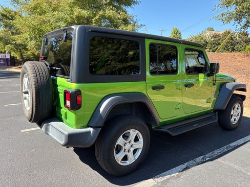 Used 2019 Jeep Wrangler Unlimited Sport S image 4