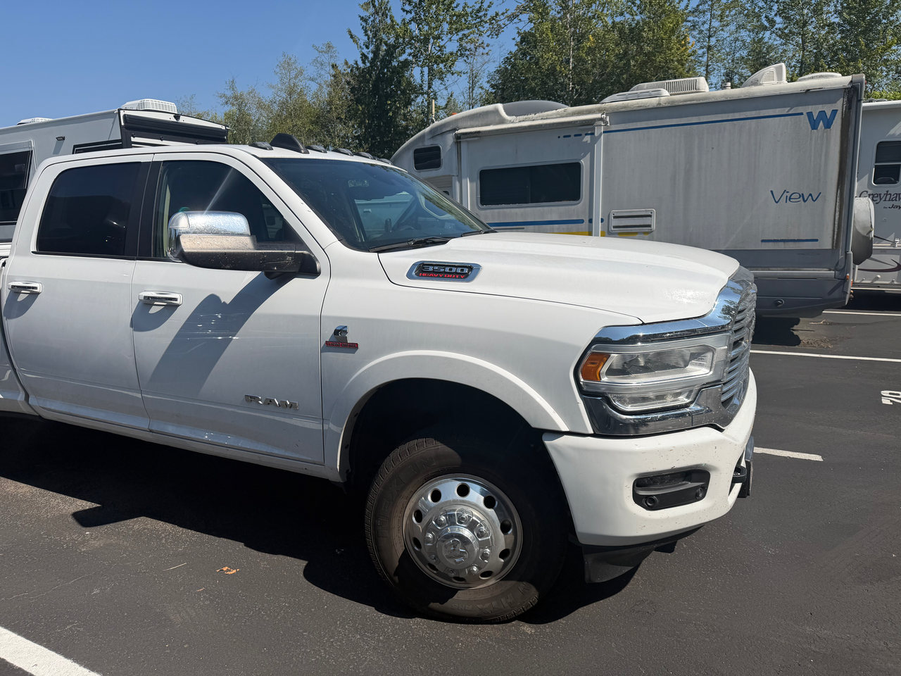 Used 2021 RAM 3500 Laramie w/ Safety Group AWD/4WD image 2