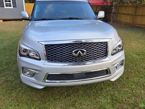Used 2015 INFINITI QX80 Sport Utility 4D w/ 22" Wheel Package image 2