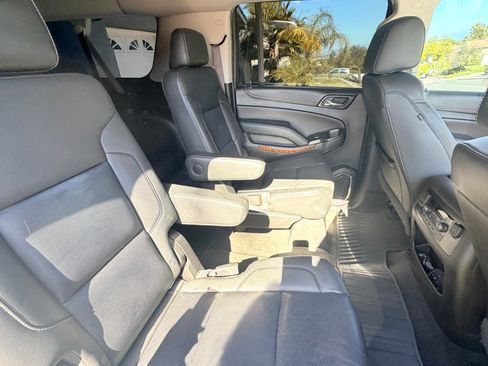 Used 2017 Chevrolet Suburban Premier RWD image 8