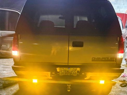 Used 1999 Chevrolet Tahoe 4WD 2-Door w/ Preferred Equipment Group image 23