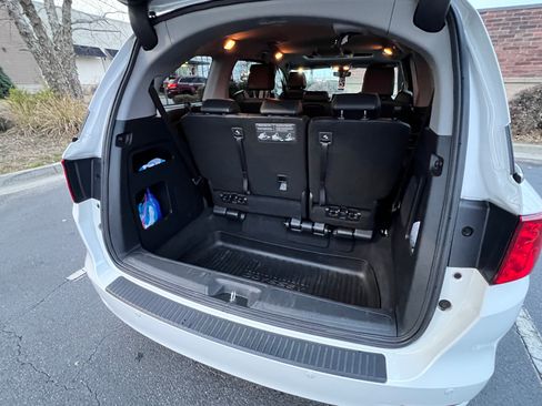 Used 2024 Honda Odyssey Touring image 8