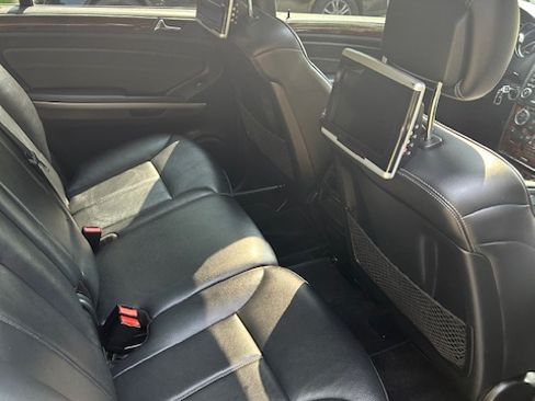 Used 2010 Mercedes-Benz GL 450 4MATIC image 8