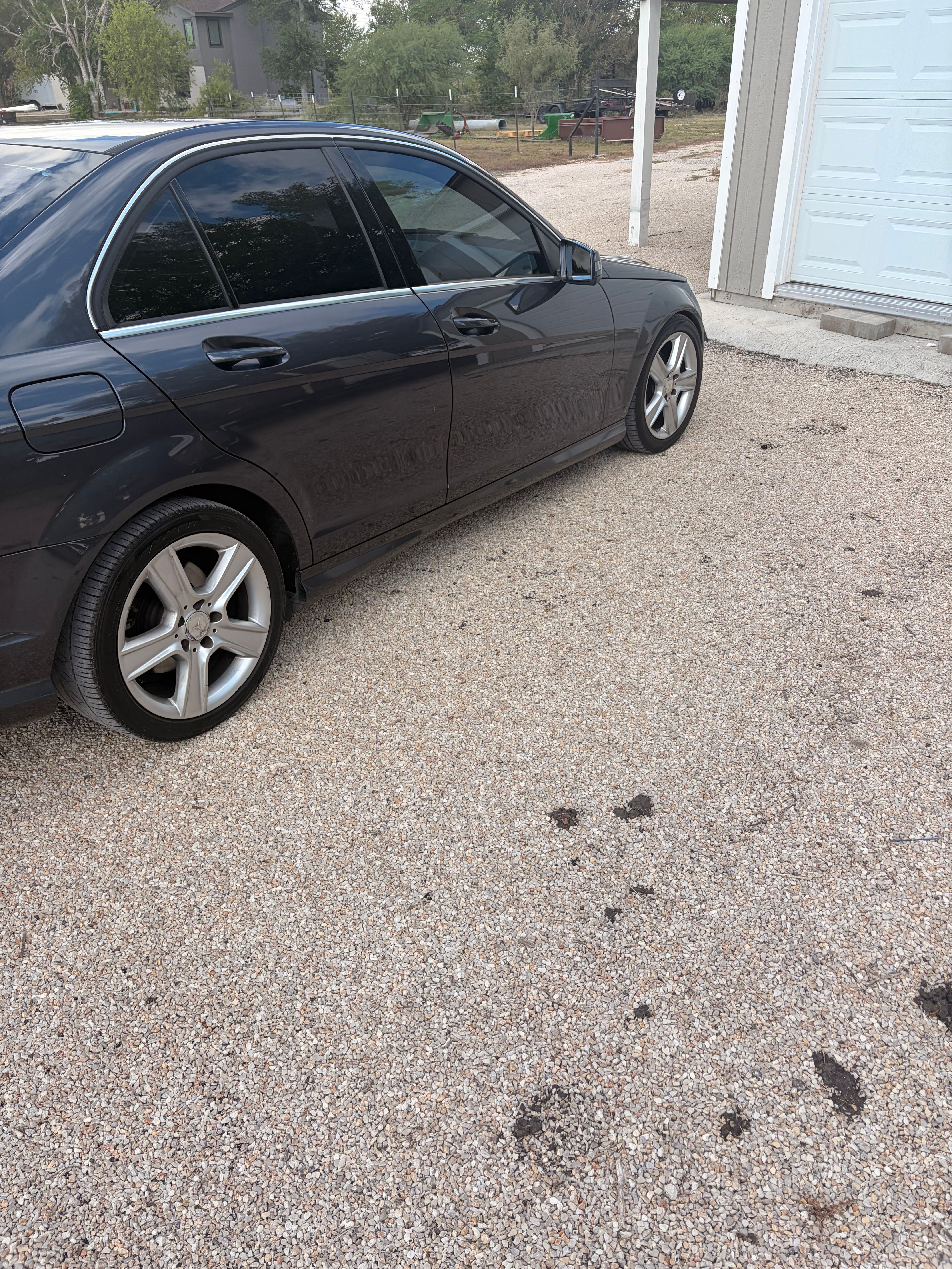 Used 2011 Mercedes-Benz C 300 Sedan w/ Multimedia Pkg image 6