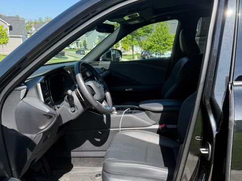 Used 2025 Lexus TX 350 AWD w/ Technology Package image 9