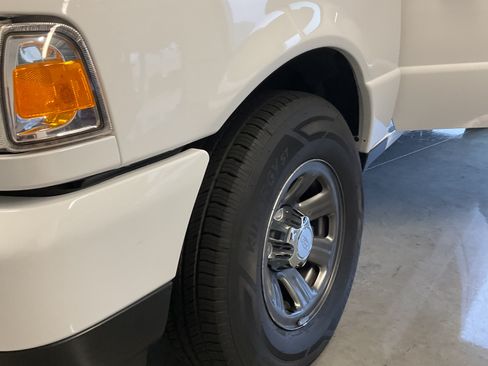 Used 2011 Ford Ranger XLT image 19