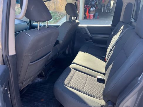 Used 2013 Nissan Titan SV w/ Tow Pkg image 15