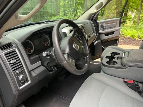 Used 2017 RAM 1500 Classic SLT AWD/4WD image 10
