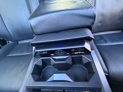 Used 2024 Tesla Cybertruck AWD Crew Cab image 13