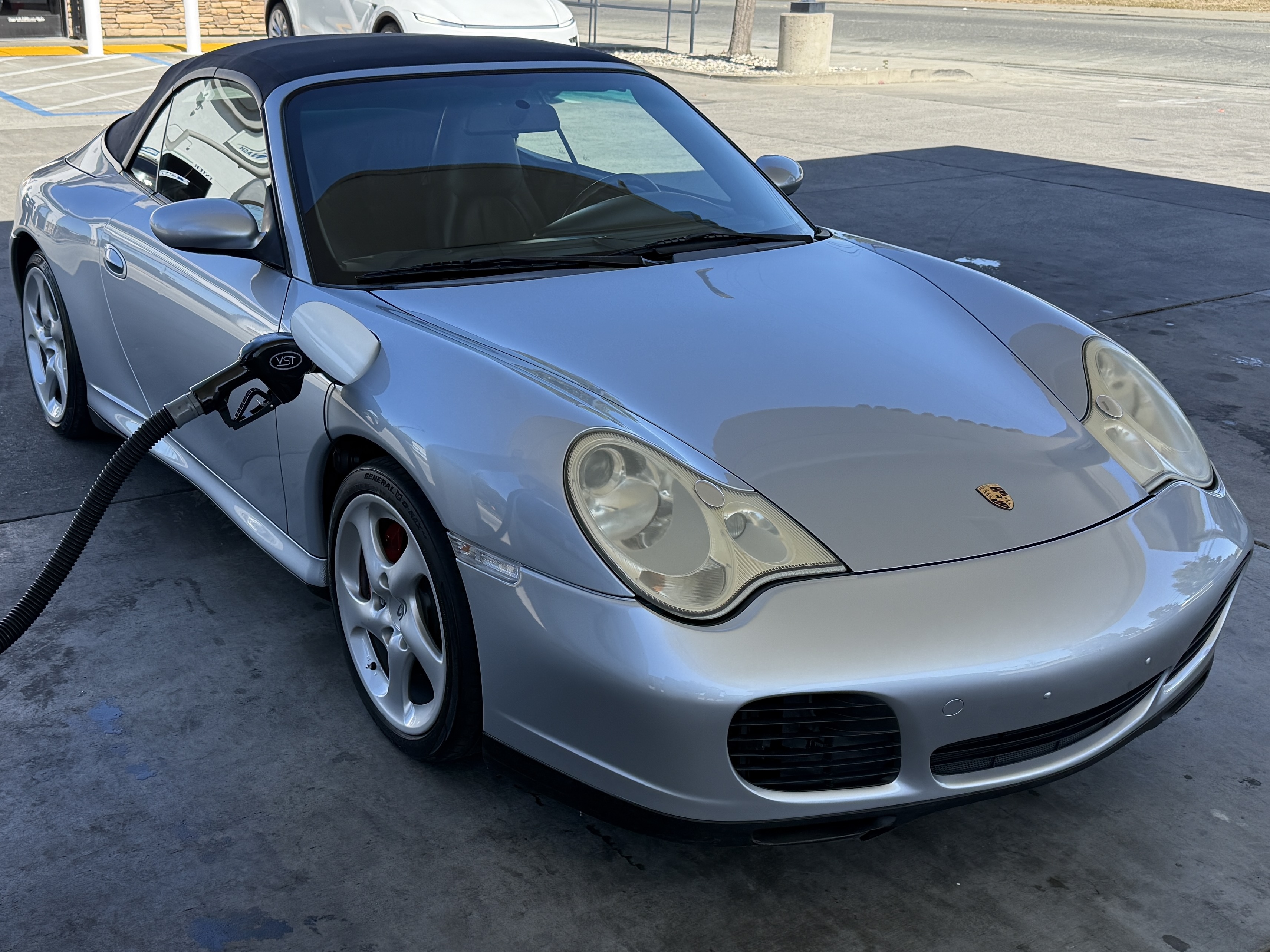 Used 2004 Porsche 911 Carrera 4S AWD/4WD image 11