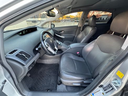 Used 2010 Toyota Prius Four image 5