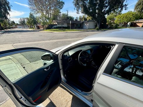 Used 2019 Hyundai Ioniq Limited image 10