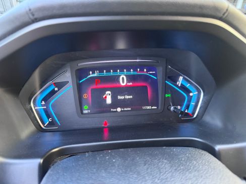 Used 2018 Honda Odyssey EX image 2