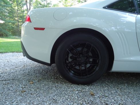 Used 2015 Chevrolet Camaro LS image 18