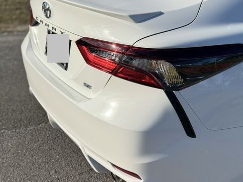 Used 2024 Toyota Camry SE image 8