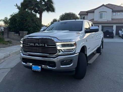 Used 2022 RAM 3500 Laramie AWD/4WD image 2