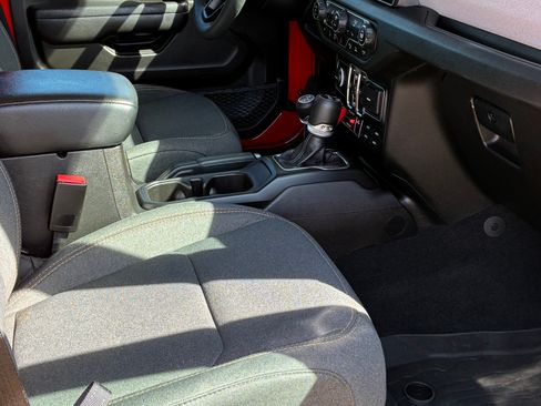 Used 2024 Jeep Wrangler Unlimited Sport image 18