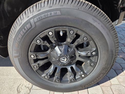 Used 2017 Toyota 4Runner SR5 Premium image 17