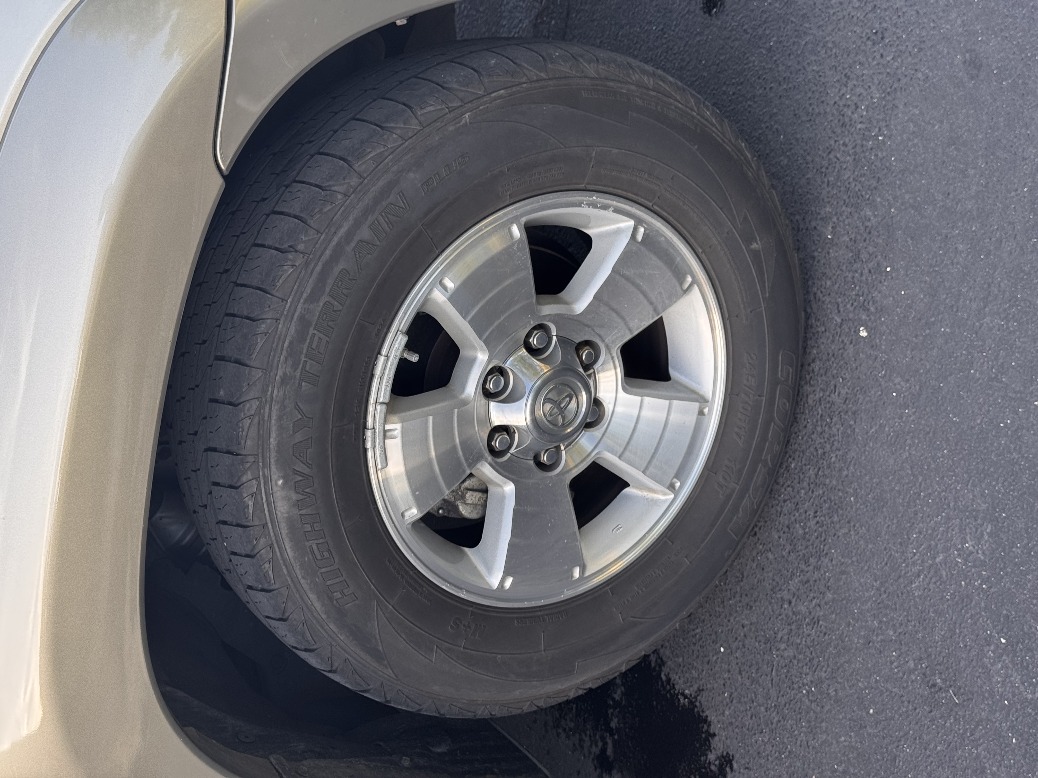Used 2007 Toyota 4Runner SR5 AWD/4WD image 5