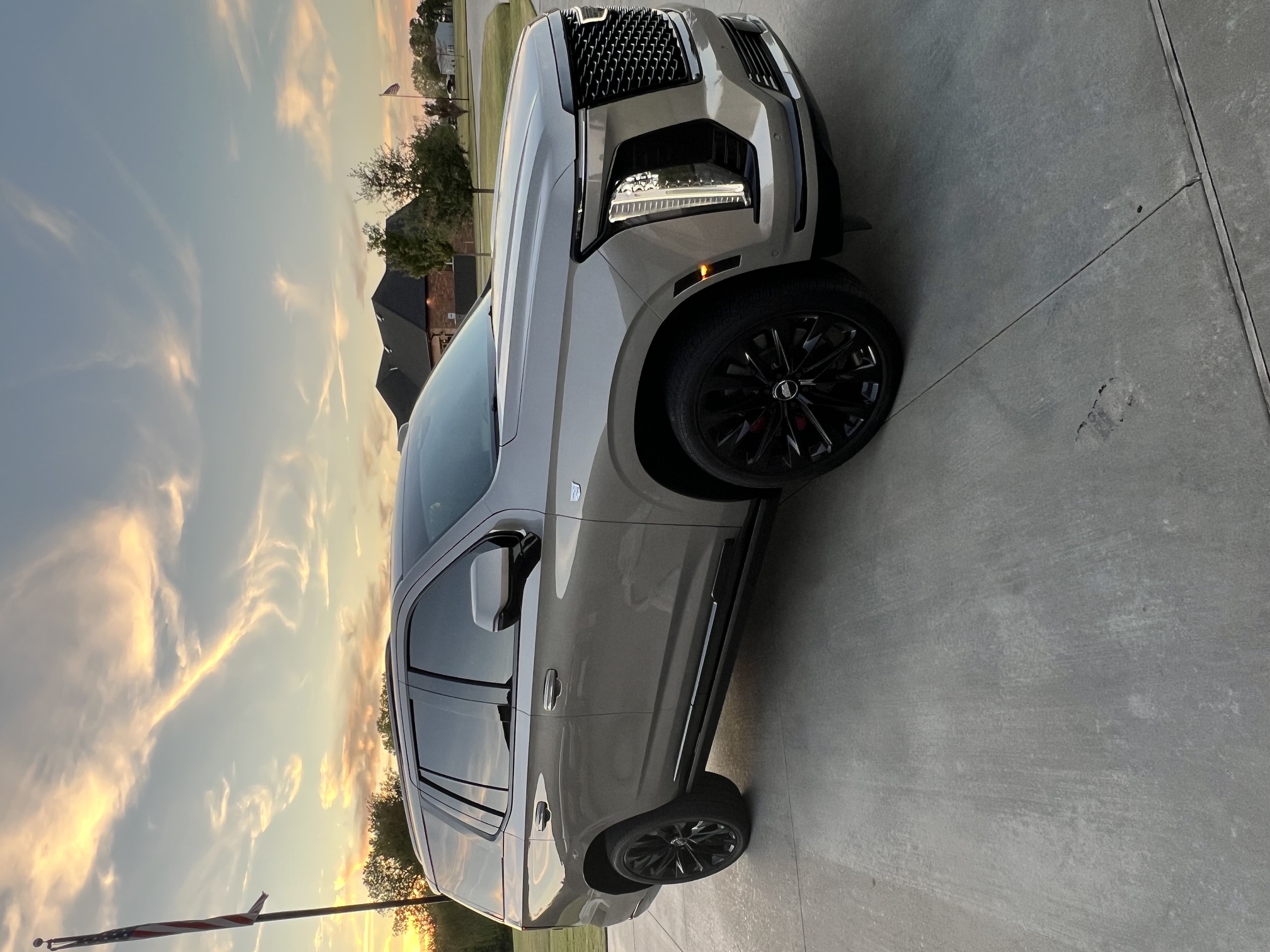Used 2025 Cadillac Escalade Sport Platinum w/ LPO, ONYX Package AWD/4WD image 15