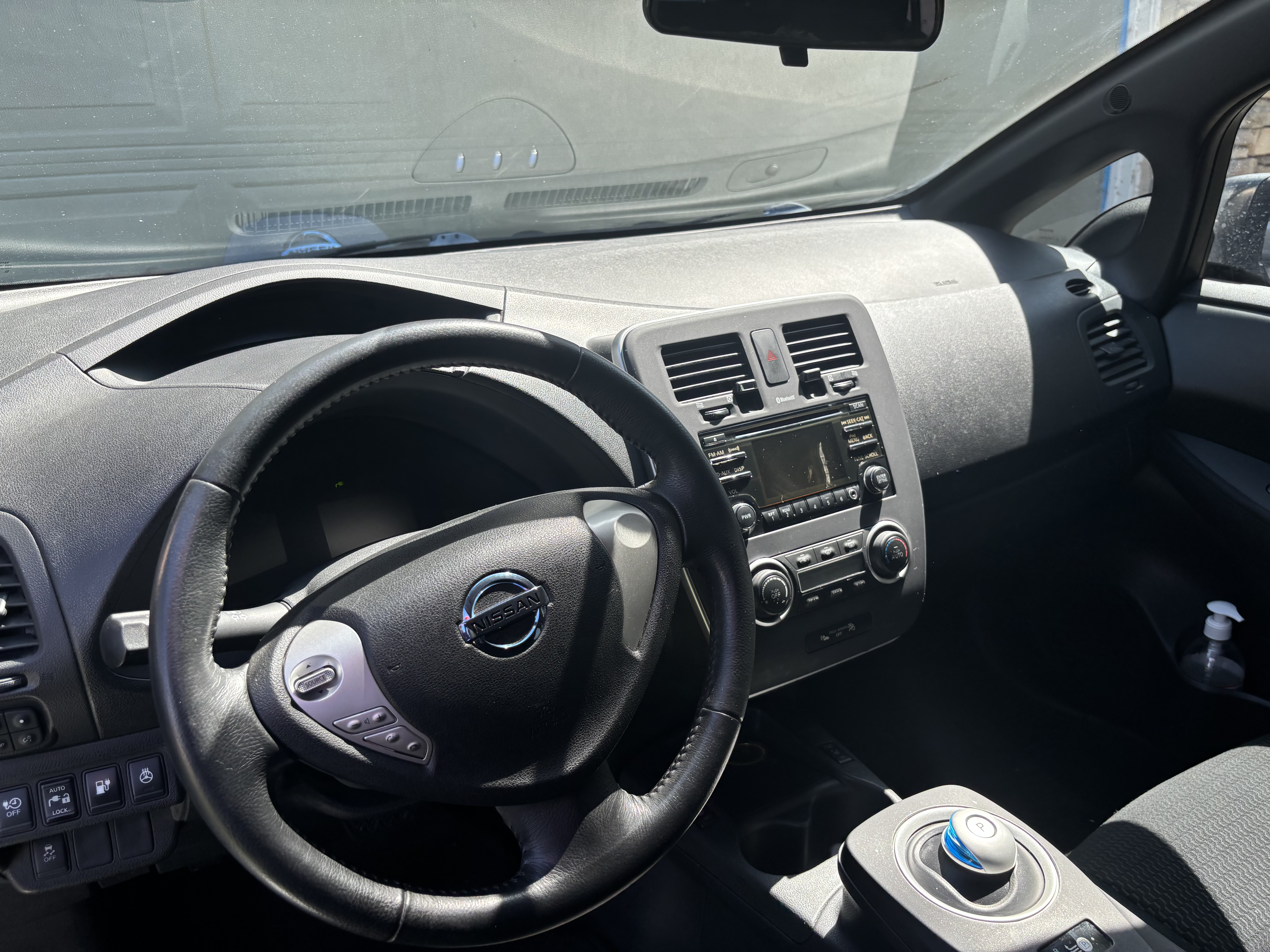 Used 2013 Nissan Leaf S FWD image 15