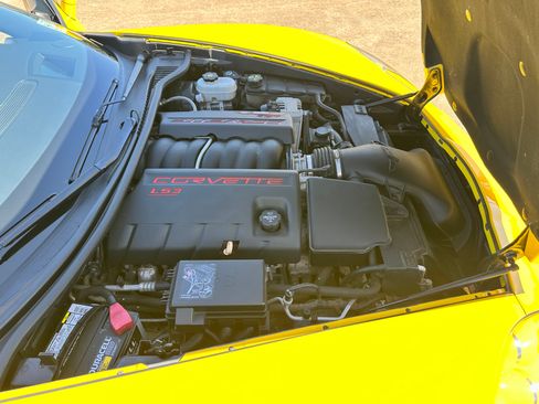 Used 2013 Chevrolet Corvette Coupe w/ 3LT Preferred Equipment Group image 19