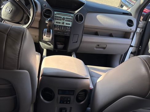 Used 2011 Honda Pilot EX-L image 10