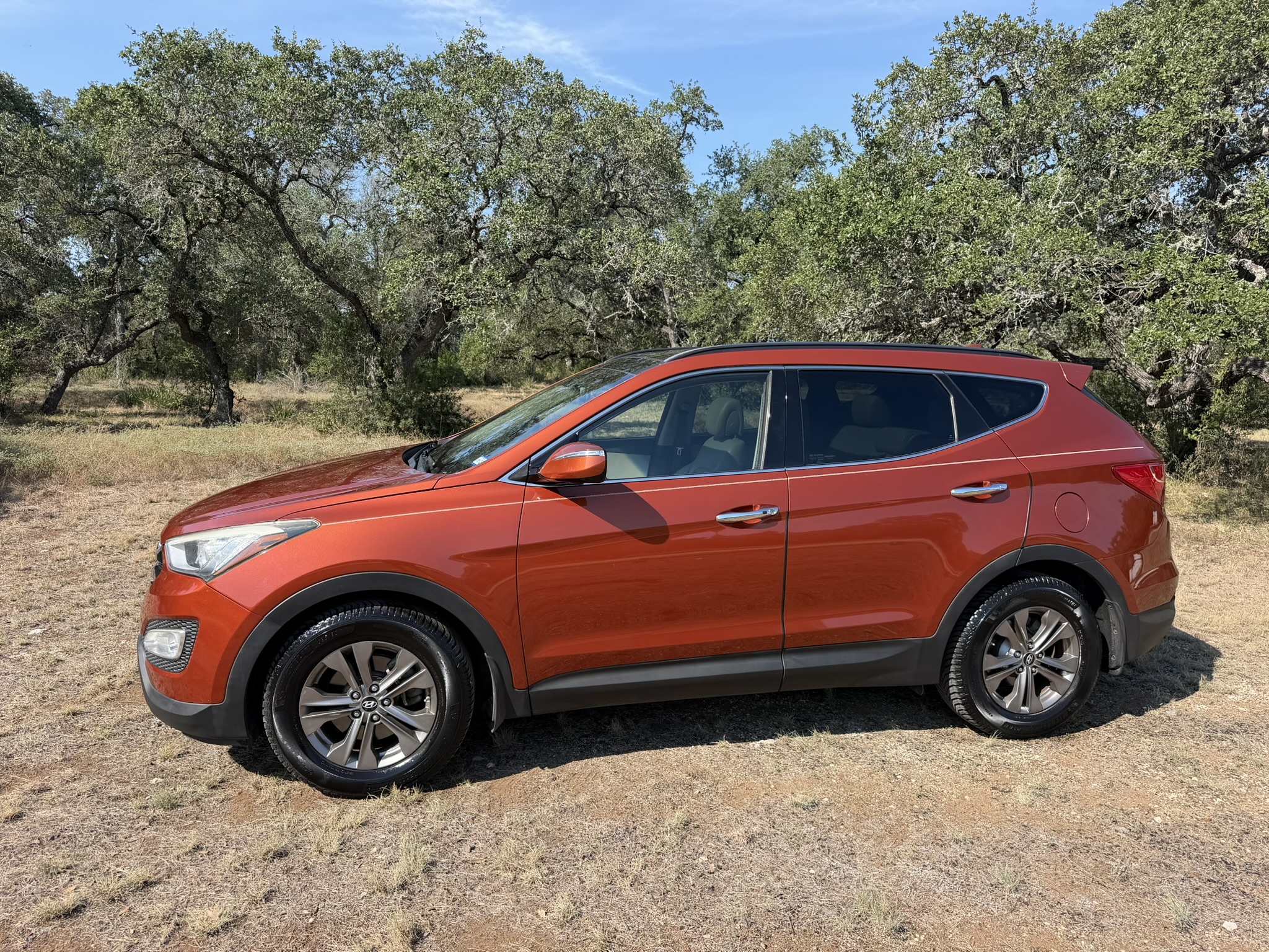 Used 2015 Hyundai Santa Fe Sport w/ Option Group 04 FWD image 2