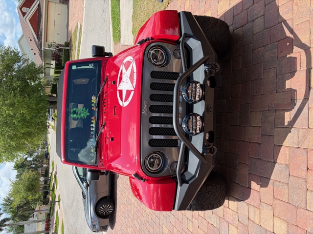Used 2014 Jeep Wrangler Unlimited Sport AWD/4WD image 1