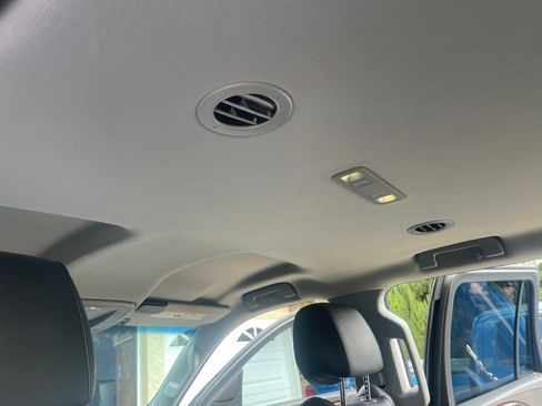 Used 2018 Cadillac Escalade 4WD image 10