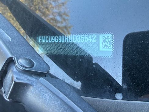 Used 2017 Ford Escape SE w/ Equipment Group 201A image 17