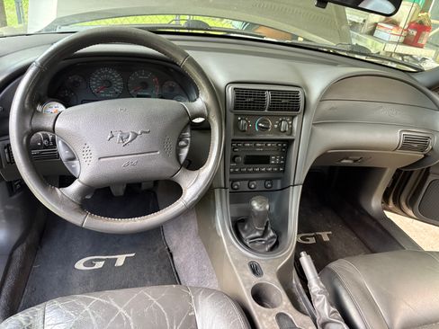 Used 2002 Ford Mustang GT Premium RWD image 6