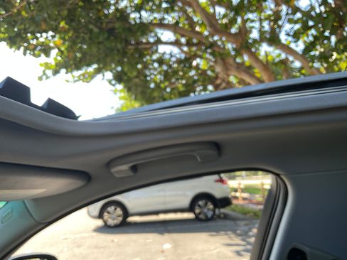 Used 2011 BMW 328i xDrive Sedan image 8